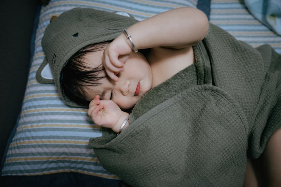 Consolidating Toddler Sleep: Moving Toward Longer Nights