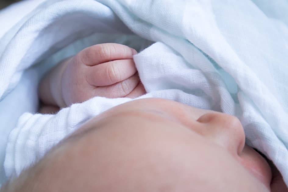 Wind and Colic in Newborns: Causes, Relief Techniques, and When It Gets Better